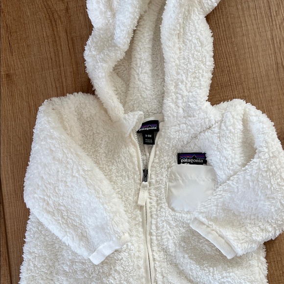 Patagonia Cozy White Baby Fleece Bunting - Picture 6 of 9